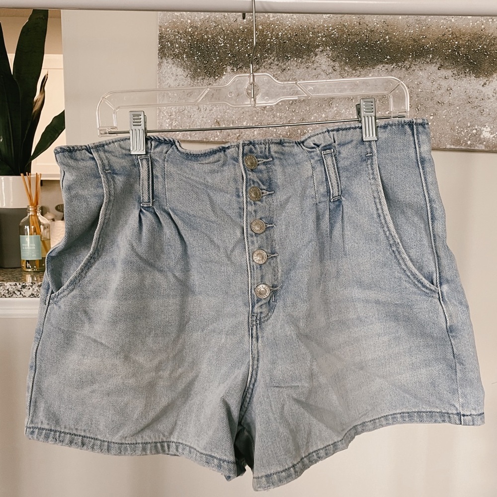 ☆ AMERICAN EAGLE SHORTS ☆